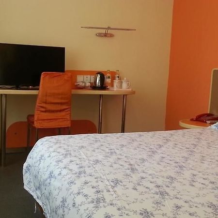 Motel 168 Hotel 乌鲁木齐 外观 照片