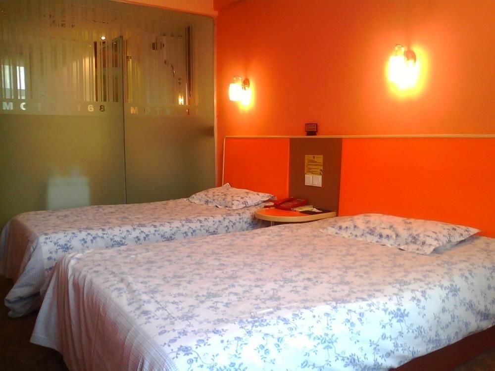 Motel 168 Hotel 乌鲁木齐 外观 照片